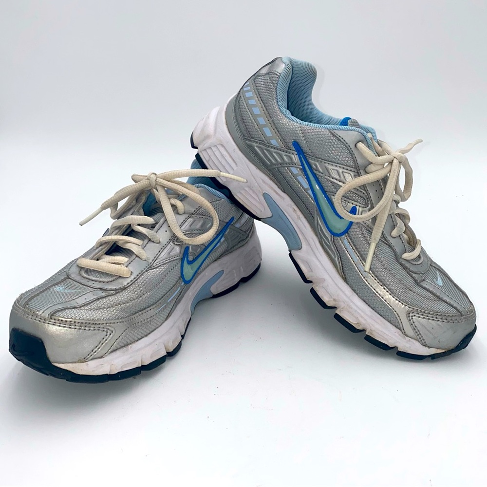 Nike Womens Initiator 394053-001 Silver Running Shoes Sneakers Size 7
